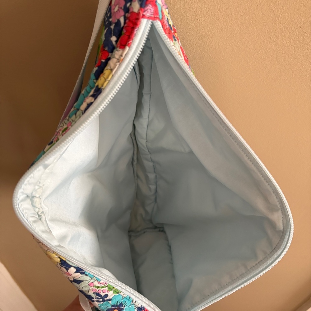 Vera Bradley Essential Compact Sling Bag Far Out Floral - Picture 5 of 6